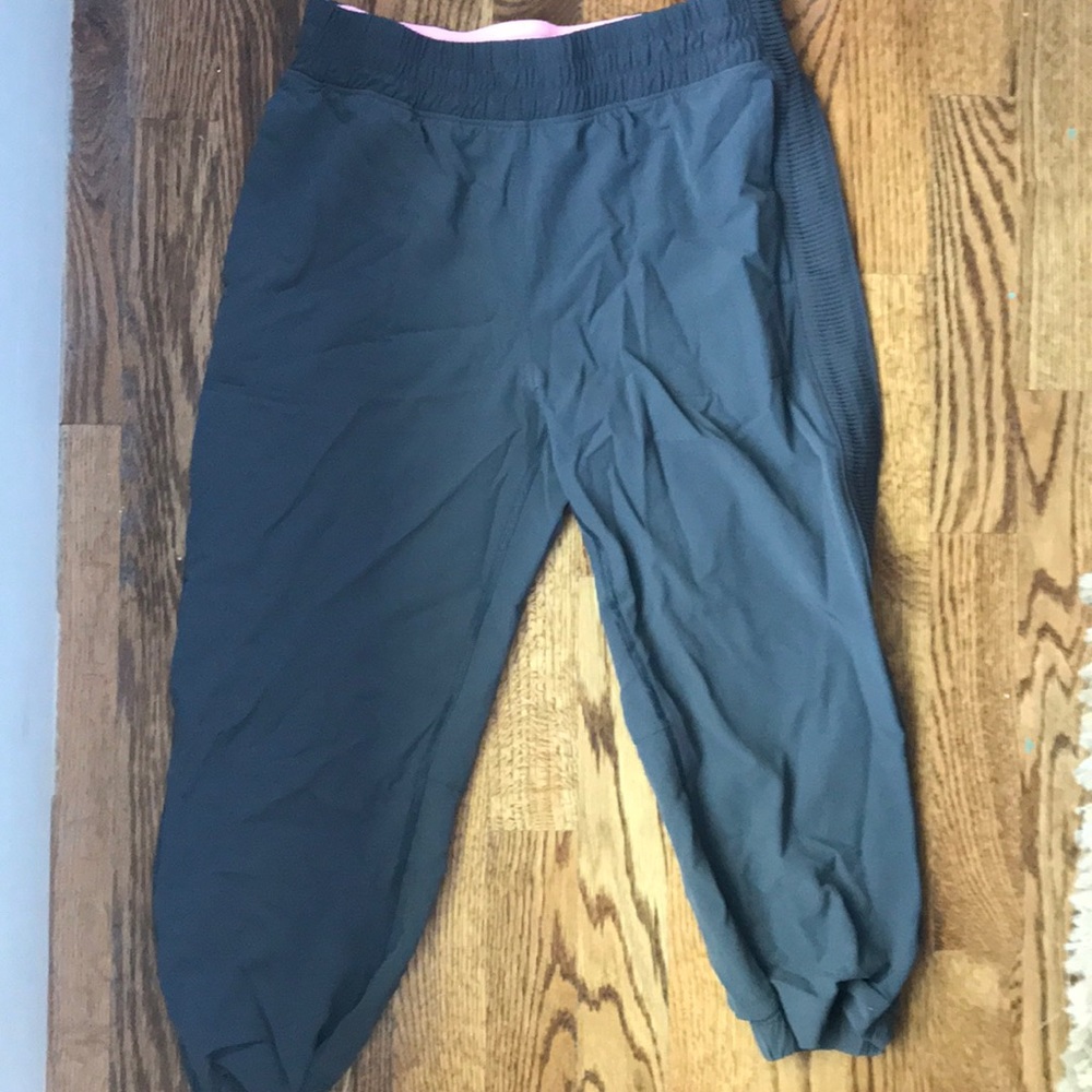 ✨Ivivva sweatpants✨